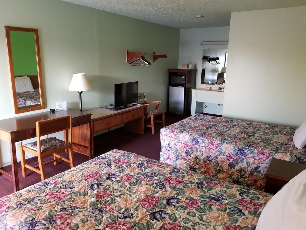 Westworld Country Inn Hubbard Εξωτερικό φωτογραφία